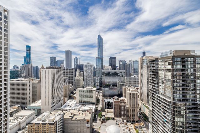 21 E Huron Street 1207, Chicago, IL 60611