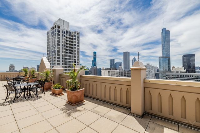 21 E Huron Street 1207, Chicago, IL 60611