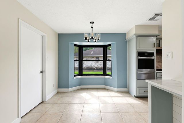 1824 Lazy Creek Lane, Pearland, TX 77581