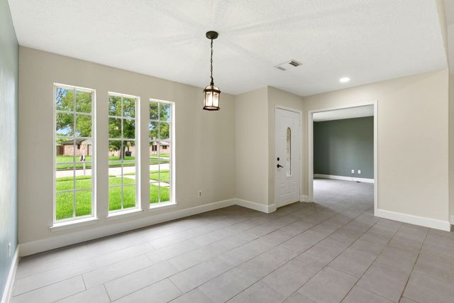 1824 Lazy Creek Lane, Pearland, TX 77581