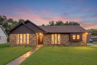 1824 Lazy Creek Lane, Pearland, TX 77581