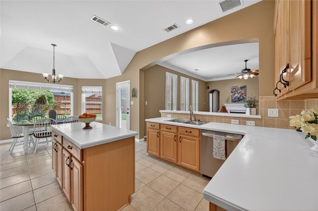 1404 Spring Ridge Lane, Flower Mound, TX 75028
