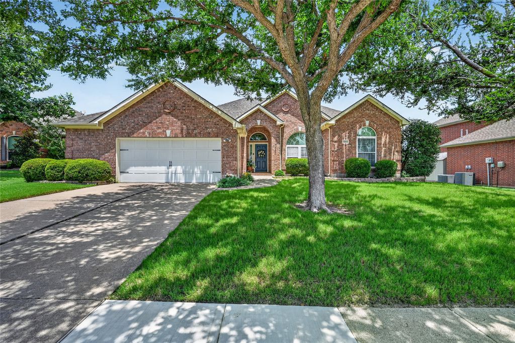 1404 Spring Ridge Lane, Flower Mound, TX 75028