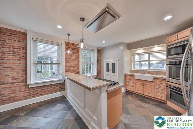 167 South Broad Street, Nazareth Boro, PA 18064