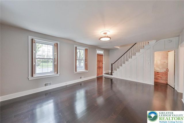 167 South Broad Street, Nazareth Boro, PA 18064