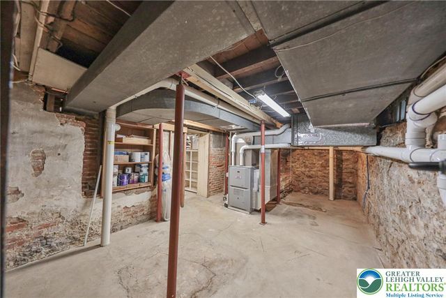 167 South Broad Street, Nazareth Boro, PA 18064
