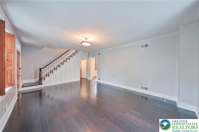 167 South Broad Street, Nazareth Boro, PA 18064