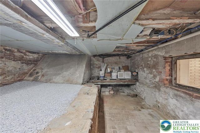 167 South Broad Street, Nazareth Boro, PA 18064