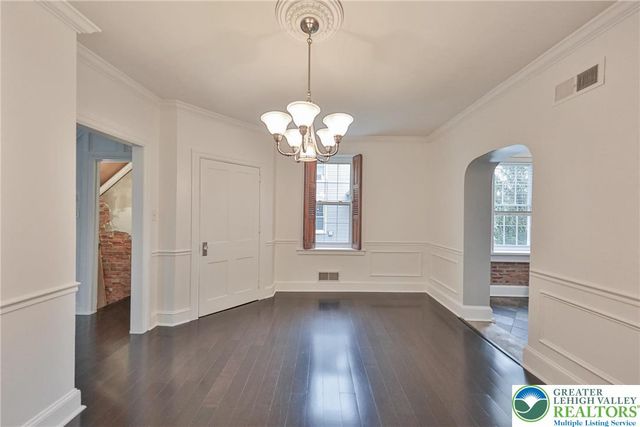 167 South Broad Street, Nazareth Boro, PA 18064