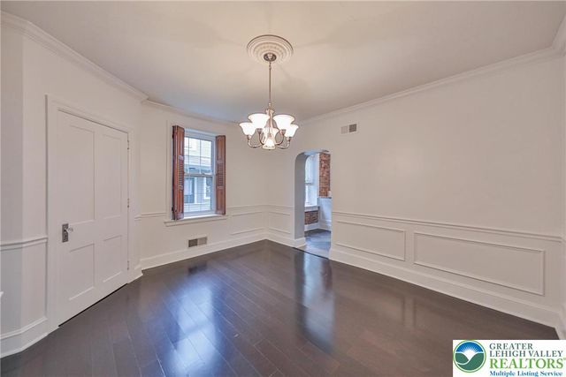 167 South Broad Street, Nazareth Boro, PA 18064