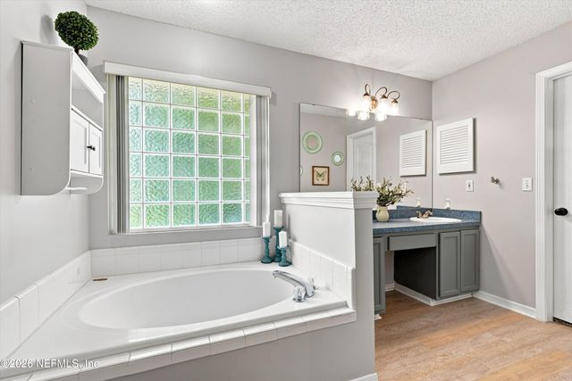 1768 REDWOOD Lane, Middleburg, FL 32068