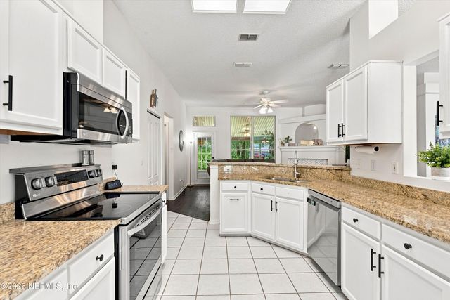 1768 REDWOOD Lane, Middleburg, FL 32068