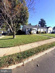 2615 FERNWOOD AVE #, Abington, PA 19001
