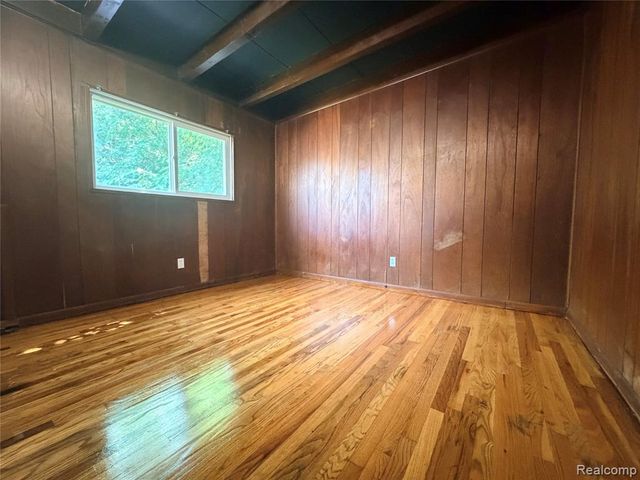 9176 Winthrop Street, Detroit, MI 48228