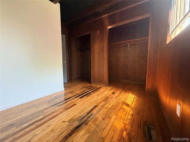 9176 Winthrop Street, Detroit, MI 48228