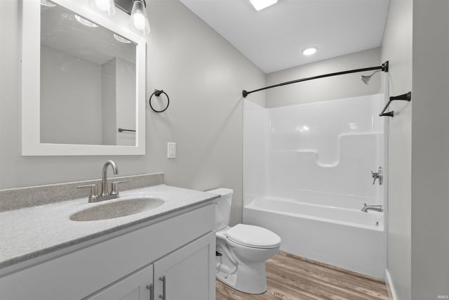 734 N Livy Court, Ellettsville, IN 47429