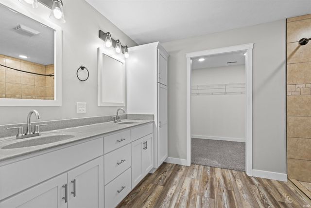 734 N Livy Court, Ellettsville, IN 47429