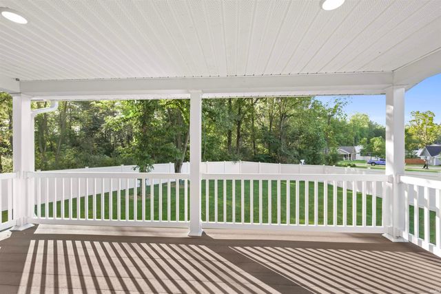 734 N Livy Court, Ellettsville, IN 47429
