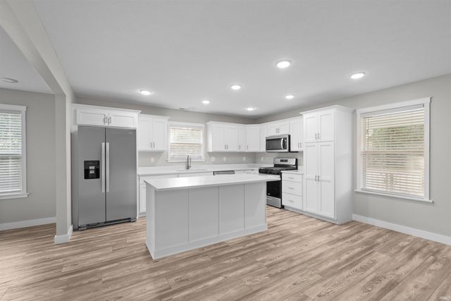 734 N Livy Court, Ellettsville, IN 47429