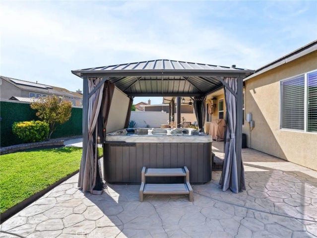 5993 Redhaven Street, Eastvale, CA 92880