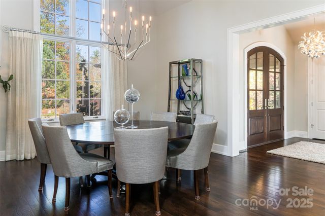 10 Fairsted Drive, Asheville, NC 28803