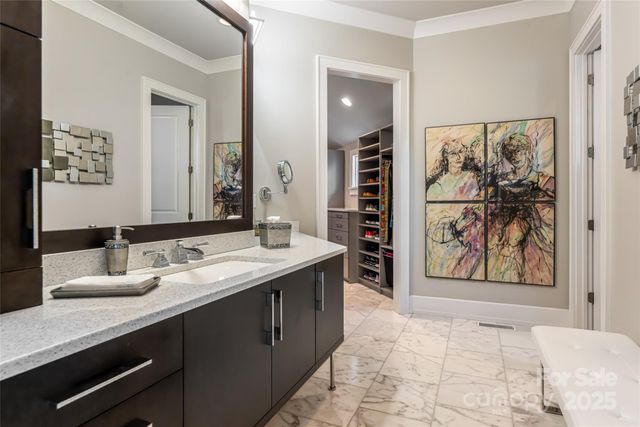 10 Fairsted Drive, Asheville, NC 28803