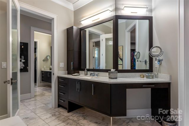 10 Fairsted Drive, Asheville, NC 28803