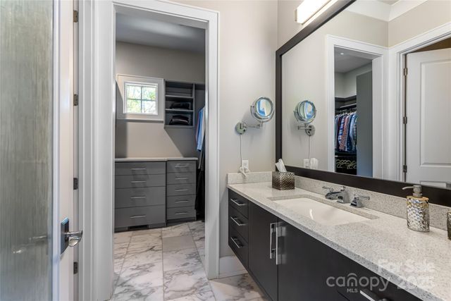 10 Fairsted Drive, Asheville, NC 28803