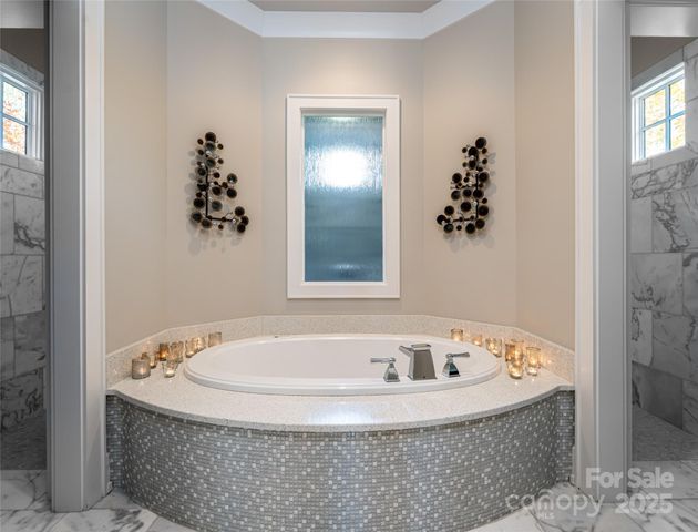 10 Fairsted Drive, Asheville, NC 28803