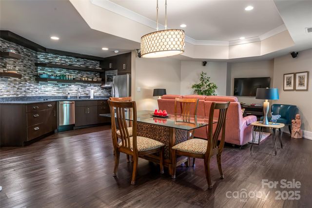 10 Fairsted Drive, Asheville, NC 28803