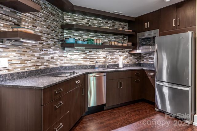 10 Fairsted Drive, Asheville, NC 28803