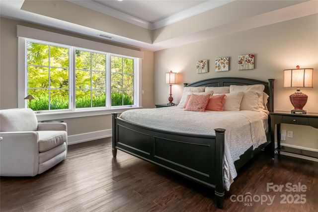 10 Fairsted Drive, Asheville, NC 28803