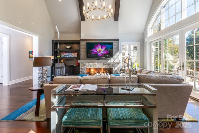 10 Fairsted Drive, Asheville, NC 28803