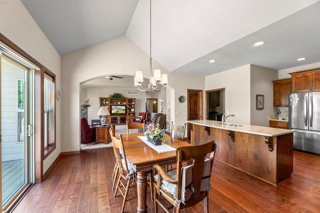 3506 Hawthorn Hill DRIVE, Waukesha, WI 53188