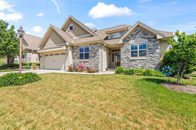 3506 Hawthorn Hill DRIVE, Waukesha, WI 53188