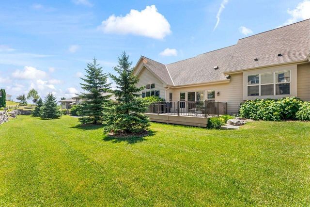 3506 Hawthorn Hill DRIVE, Waukesha, WI 53188