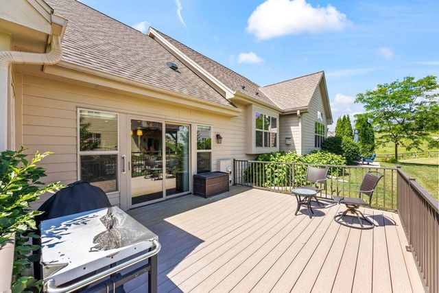 3506 Hawthorn Hill DRIVE, Waukesha, WI 53188
