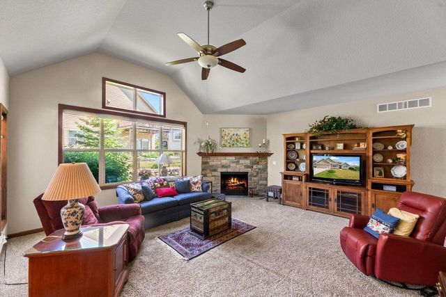 3506 Hawthorn Hill DRIVE, Waukesha, WI 53188