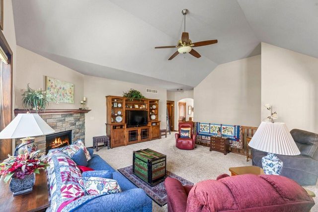 3506 Hawthorn Hill DRIVE, Waukesha, WI 53188