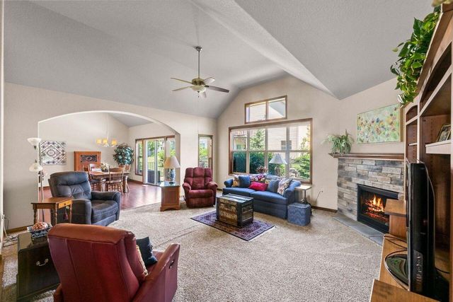 3506 Hawthorn Hill DRIVE, Waukesha, WI 53188