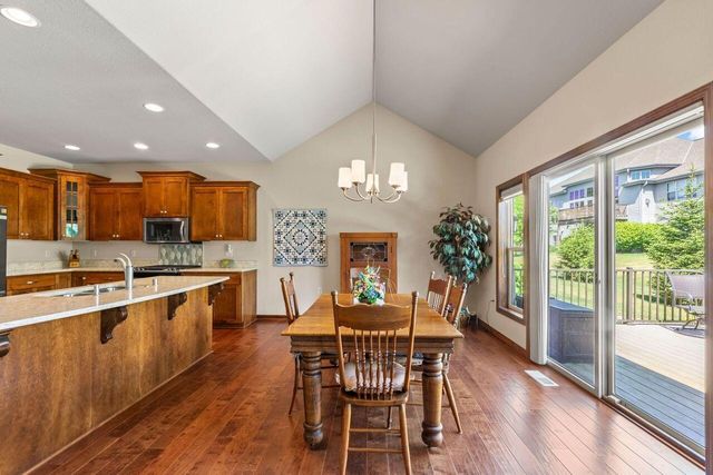 3506 Hawthorn Hill DRIVE, Waukesha, WI 53188