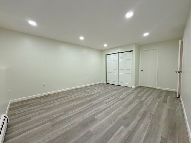 14 Williamsburg 1, Shrewsbury, MA 01545