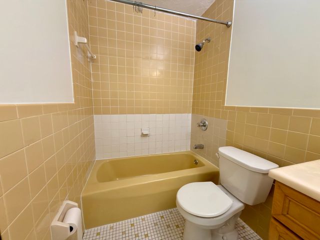 14 Williamsburg 1, Shrewsbury, MA 01545