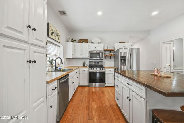 869 Koches Avenue, Brick, NJ 08724