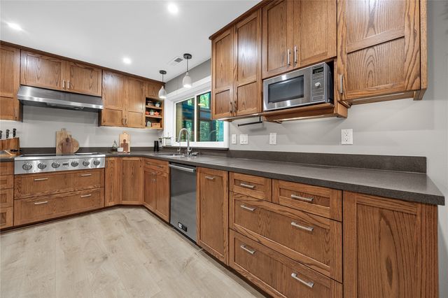 1790 Timber Ridge Drive, Cedar Rapids, IA 52403