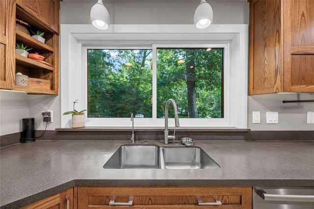 1790 Timber Ridge Drive, Cedar Rapids, IA 52403