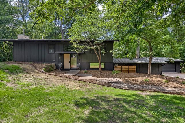 1790 Timber Ridge Drive, Cedar Rapids, IA 52403