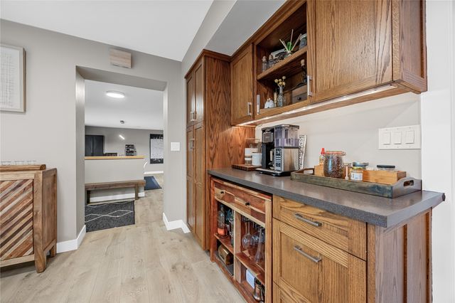 1790 Timber Ridge Drive, Cedar Rapids, IA 52403