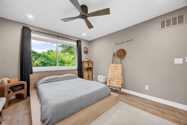 1790 Timber Ridge Drive, Cedar Rapids, IA 52403