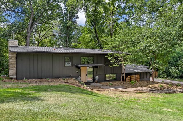 1790 Timber Ridge Drive, Cedar Rapids, IA 52403